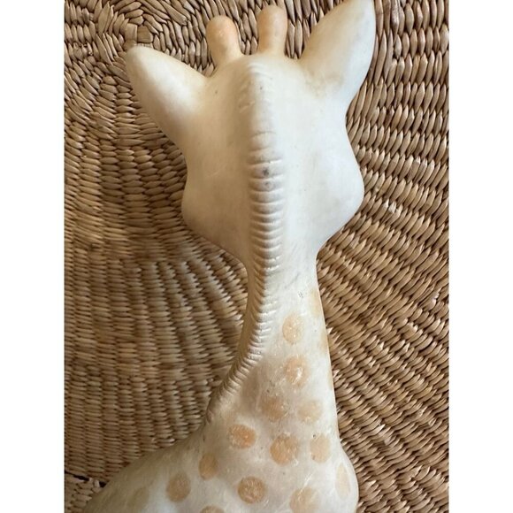 Sophie la Girafe Teething Toy - Picture 7 of 10